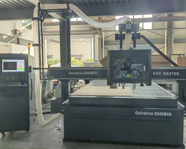 Galvatron M5S фрезерно-гравировальный станок ЧПУ